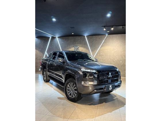 MITSUBISHI TRITON 2.4 BITURBO DIESEL CD HPE 4X4 AUTOMÁTICO